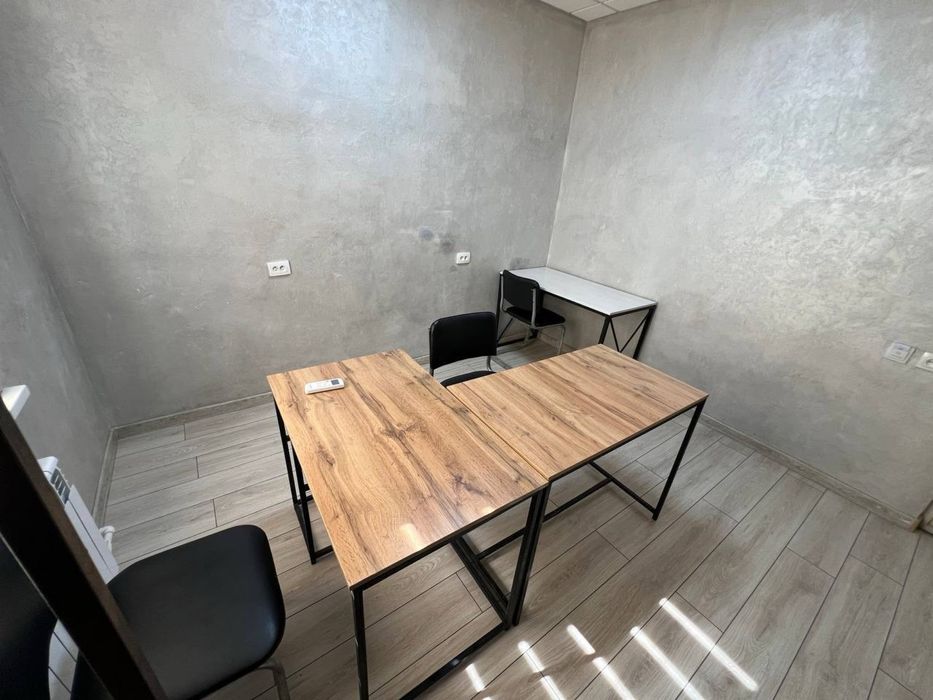 Аренда под офис 18кв м С Мебелью! 10 минут от метро Бодомзор! 360у.е