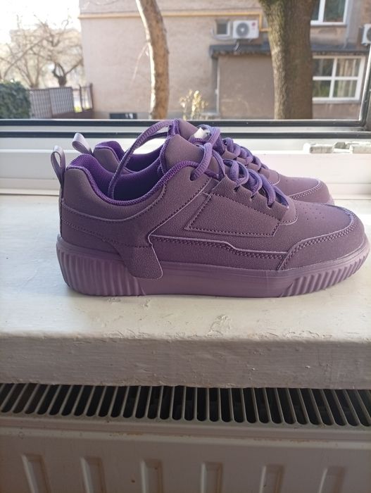 Adidași sport femei