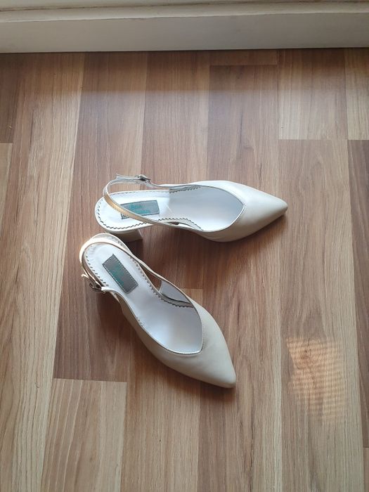 Pantofi albi mireasa 37