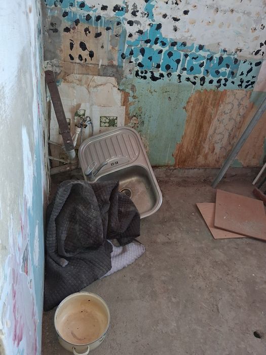 Продам двух комнатную 36.кв.