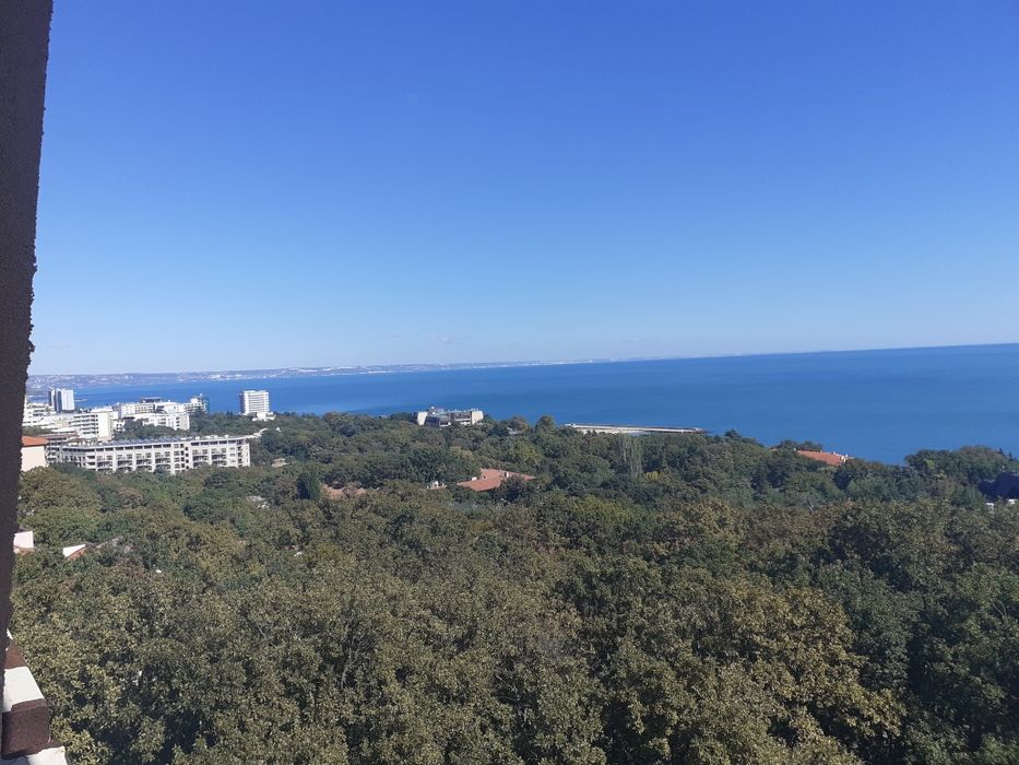 СОБСТВЕНИК Частно лице Продава 3-стаен Апарт. Никея Парк над Ривиерата