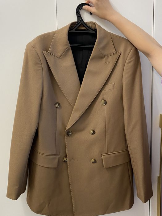 двубортный пиджак