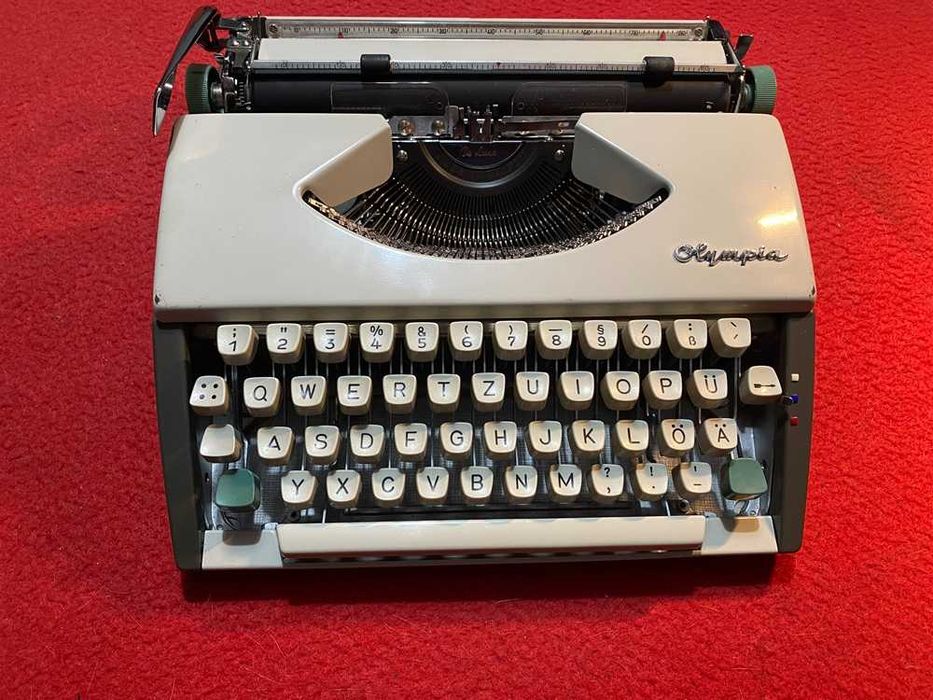 Masina de scris Olympia SF De Lux