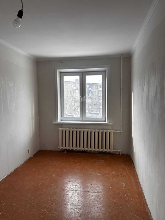 продам 2х комн кв район школа 10