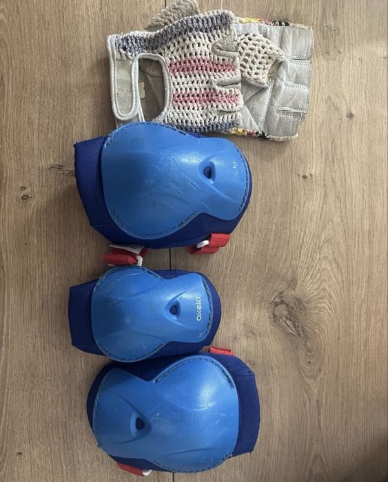 Casca si protectii genunchi/ coate/palme