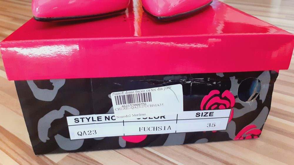 Продавам - Дамски лачени елегантни обувки - 35 номер