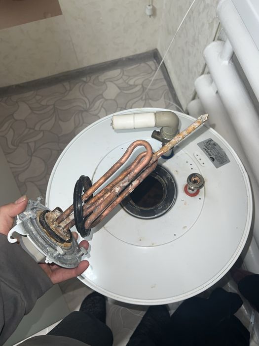 продам бойлер regent 80 литров