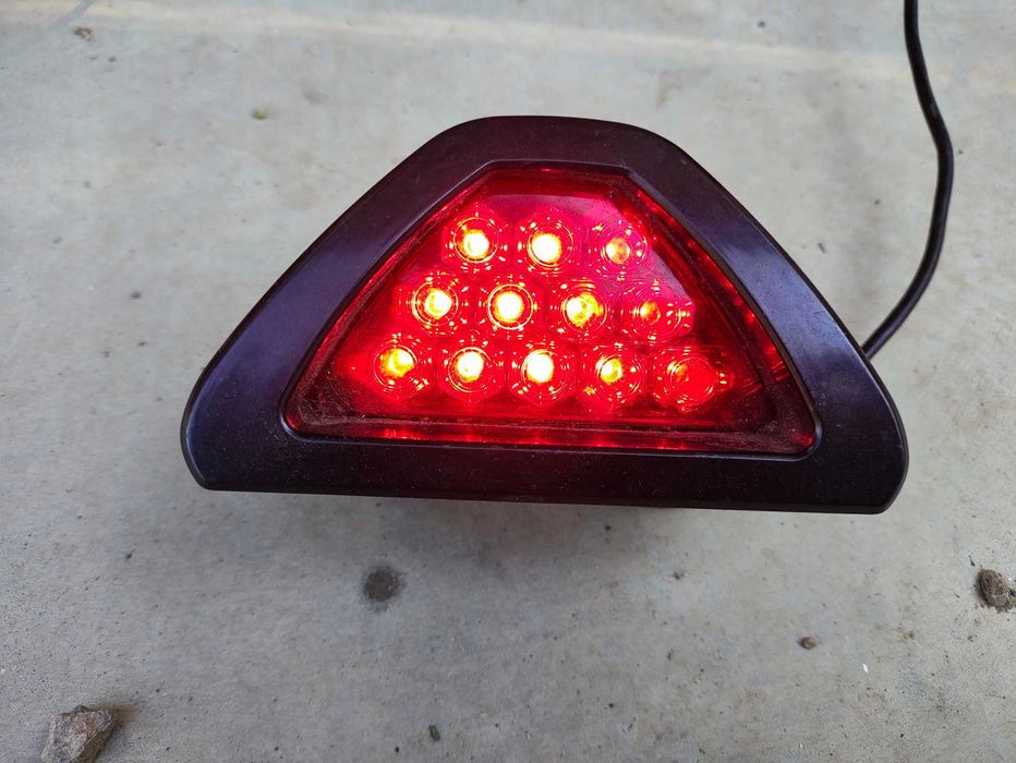 Lampa STOP universala     , motocicleta, scuter, remorca, etc 12V