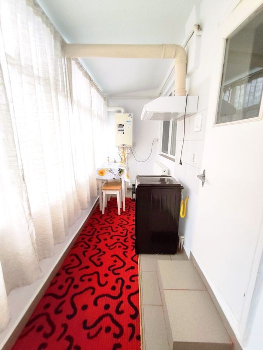 Apartament cu gradina și 2 intrari