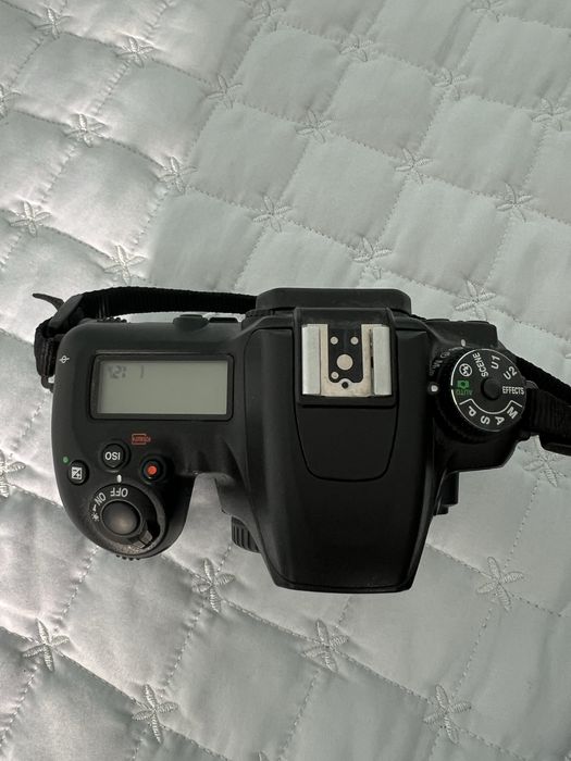 Nikon D7500 + 3 обектива ,3 батерии ,3 филтъра ,2 зарядни