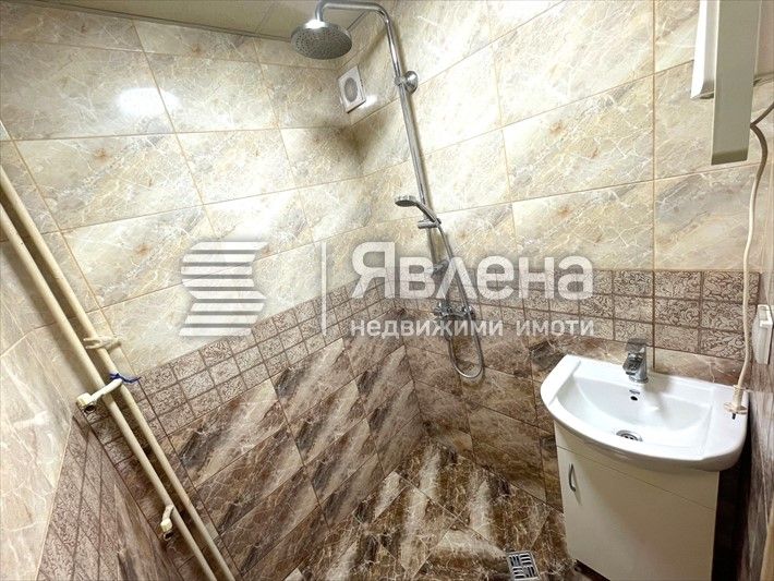 Продава се Тристаен апартамент в Бургас, Братя Миладинови - 74 кв.м за 1784 €/кв.м - Снимка #8