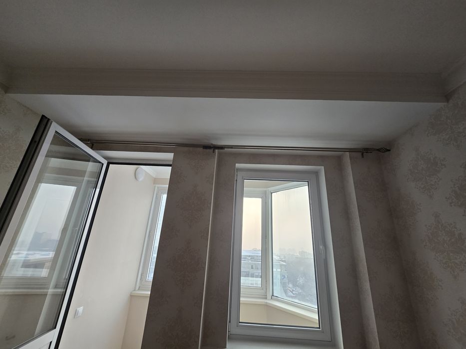 Продам настенные карнизы, б/у