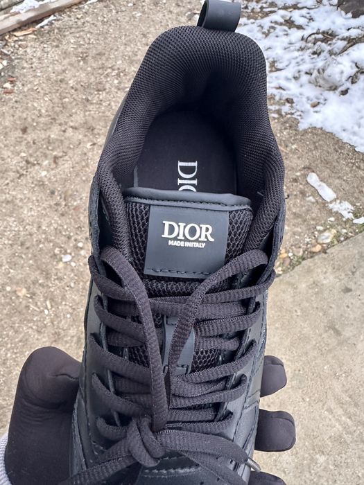 Adidasi Dior b25 noi la cutie