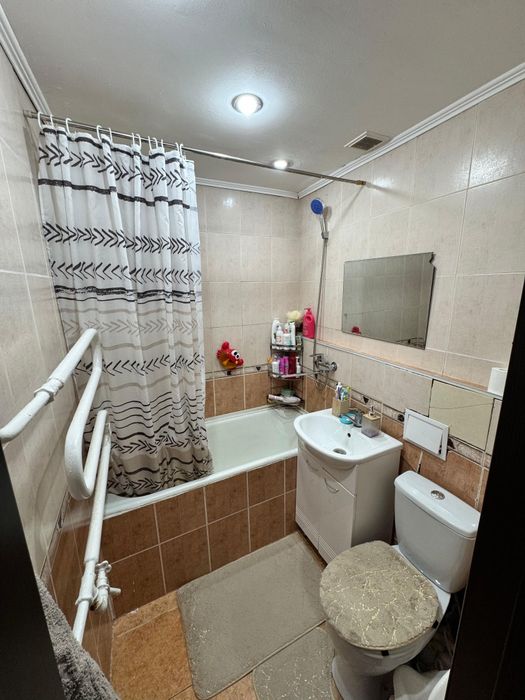 Продам 1 к р-н Черемушки 5/5