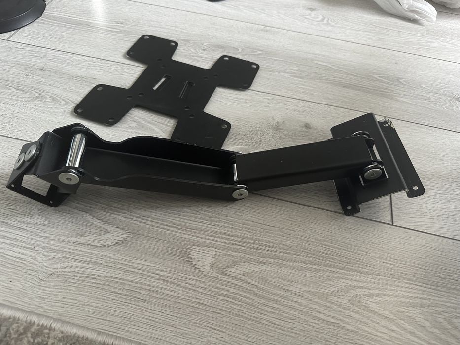 Продам кронштейн