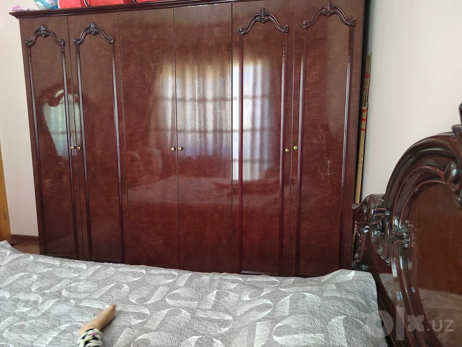 Spalni mebel yaxshi holatda