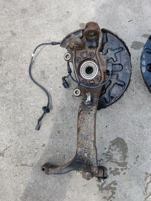 Fuzeta cu rulment fata stanga dreapta Seat Exeo Audi A4 3R0407257 58