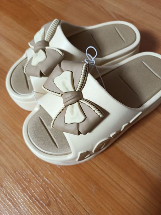 Продам женскую обувь