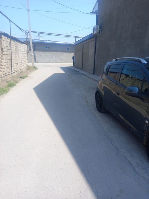 Yangihayot tumanida uchastka sotiladi