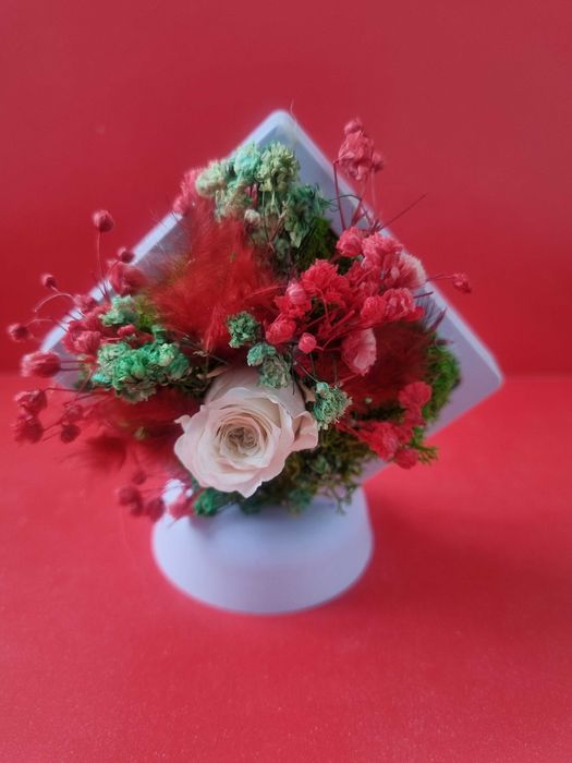 Martisoare cu licheni si flori criogenate