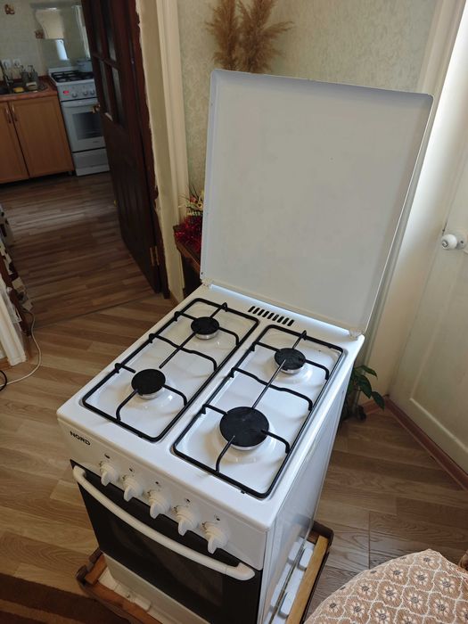 Продается газовая плита nord (печь с духовкой) Б/У