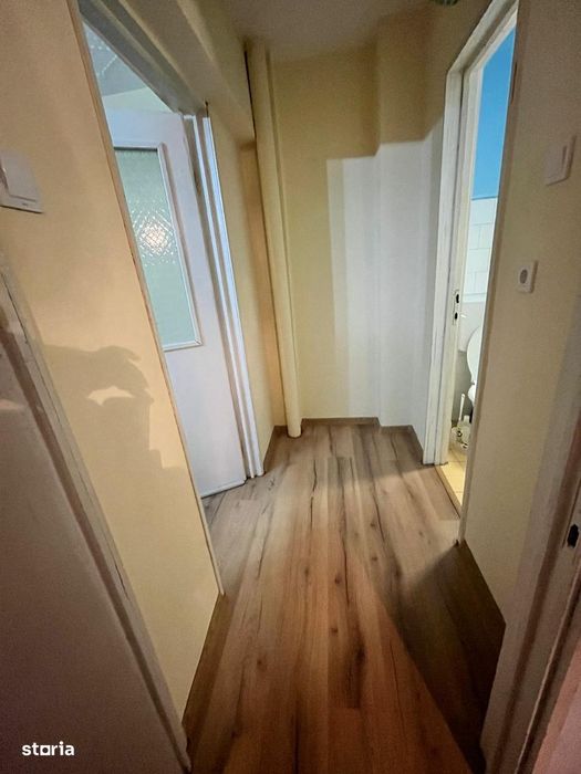 Apartament cu 2 camere et 2 zona Boul Rosu