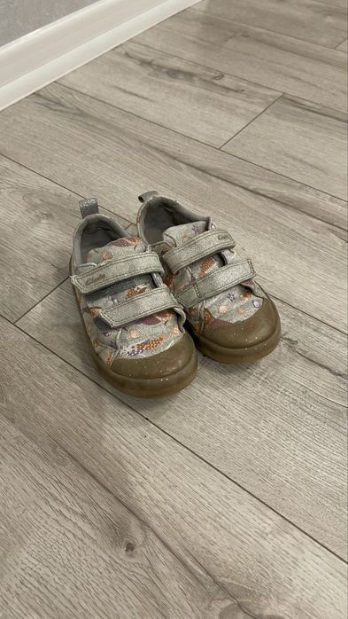 Детская обувь разная