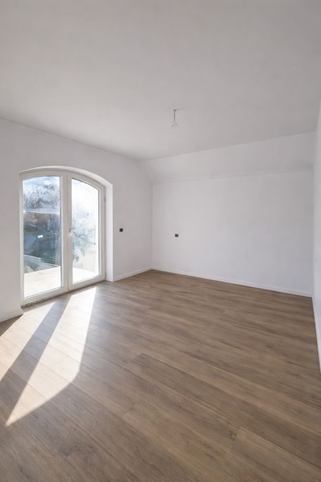 Casa P+M  zona Împărat Traian 5 min Uvertura Mall