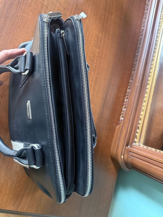 Продам сумочку офисная