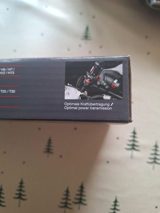 Комплект ударни гаечни ключове и накрайници