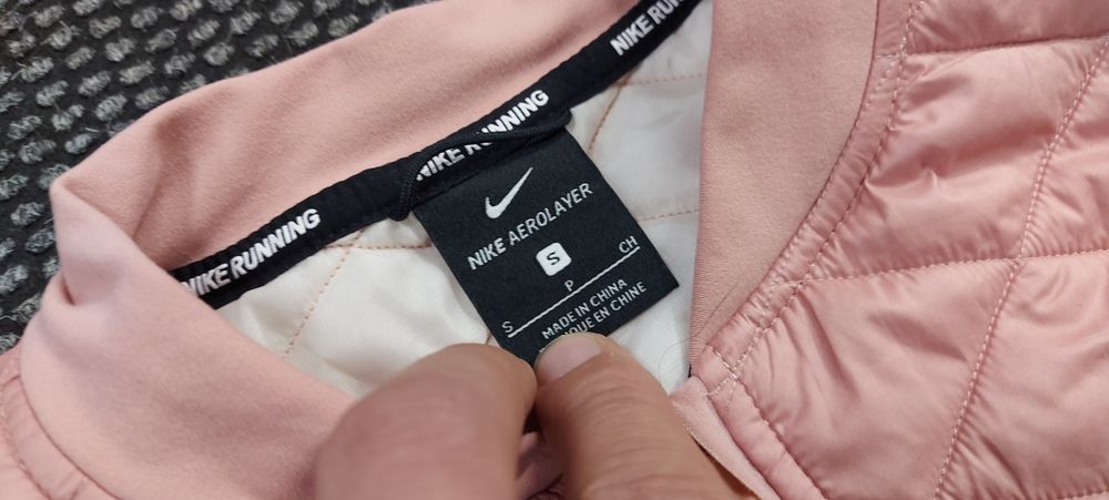 Nike дамски елек S размер