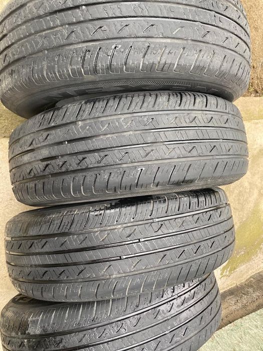 Продам корейские шины