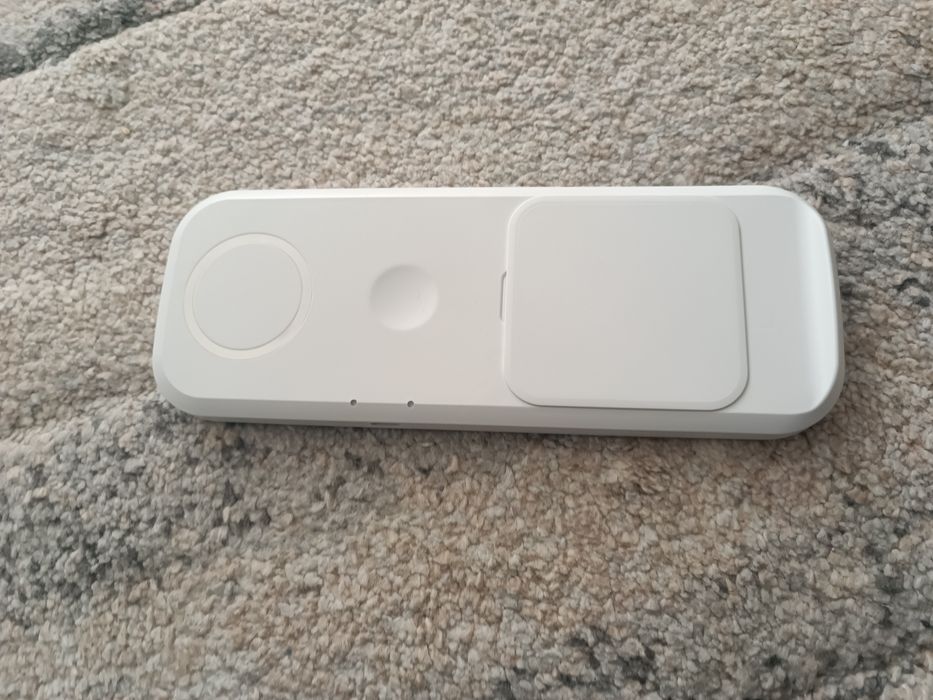 Încărcător wireless 3 în 1