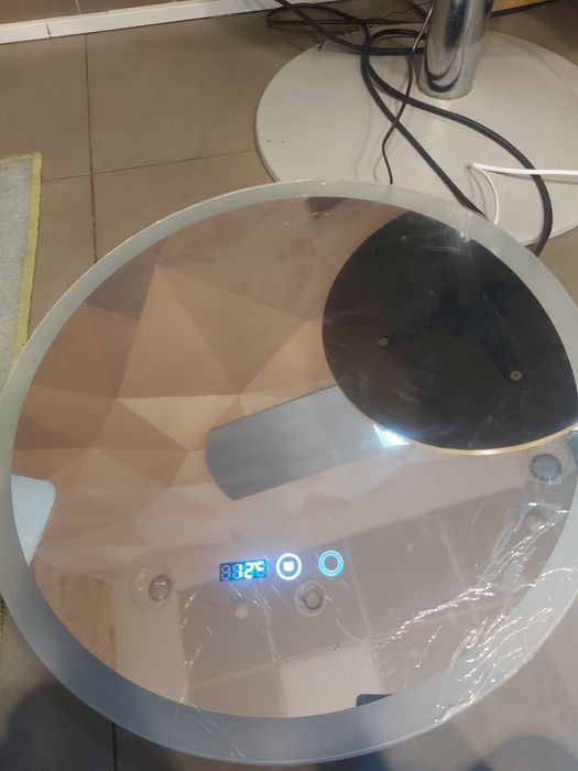 Oglinda de baie cu led și dezaburire