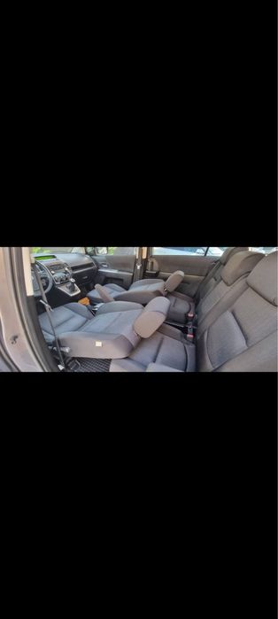 Vand Mazda 5 cu 7 locuri!
