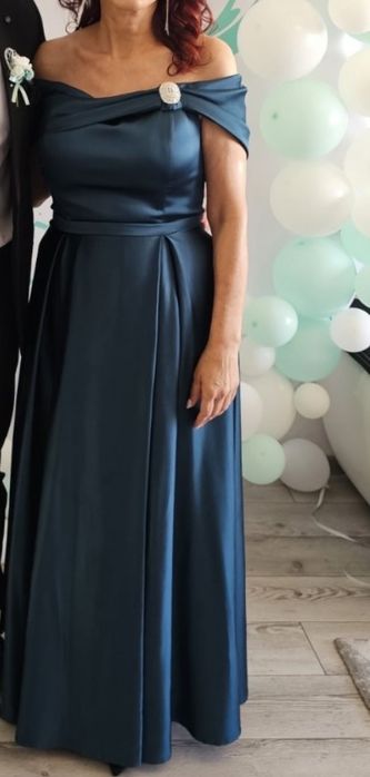 Официална рокля