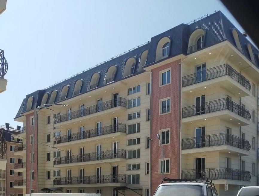 Дружба Народов 2/5/6 Сррем 65 кв.м ор: Миллий бог Комолон ош