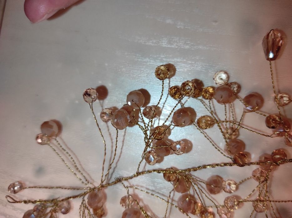 Веточка для волос