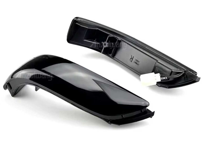 Динамични бягащи мигачи за огледалата за Хонда Акорд Honda Accord