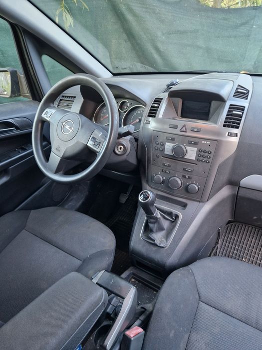 Opel zafira b benzină 1.6