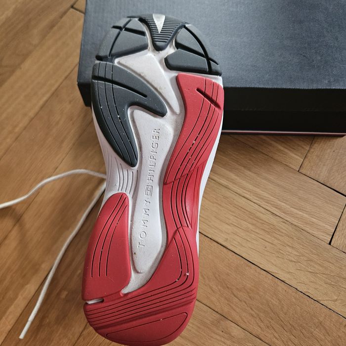 Оригинални маратонки Tommy Hilfiger