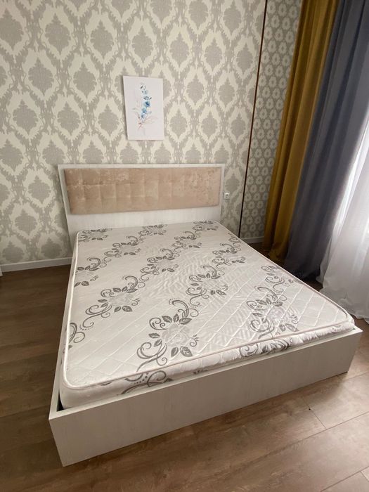 Двухспальная кровать 180*200