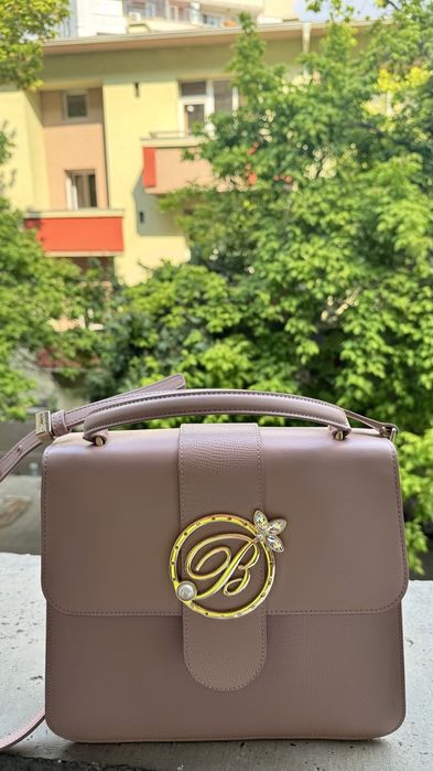 Оригинална,дамска чанта Guess