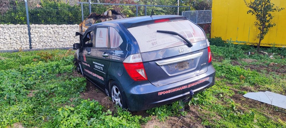 Хонда ФРВ Honda FR-V на части