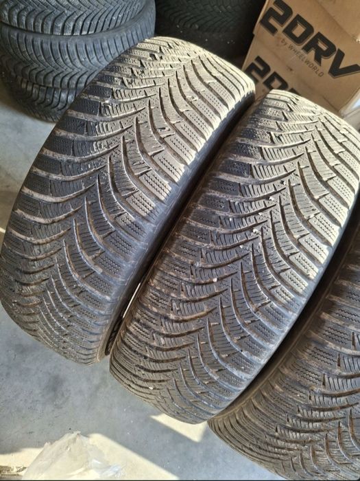 4 Anvelope  de iarnă 215 65 r16 Hankook