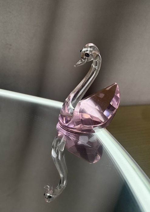 Статуэтка лебедя. кристаллы Сваровски. Подарки