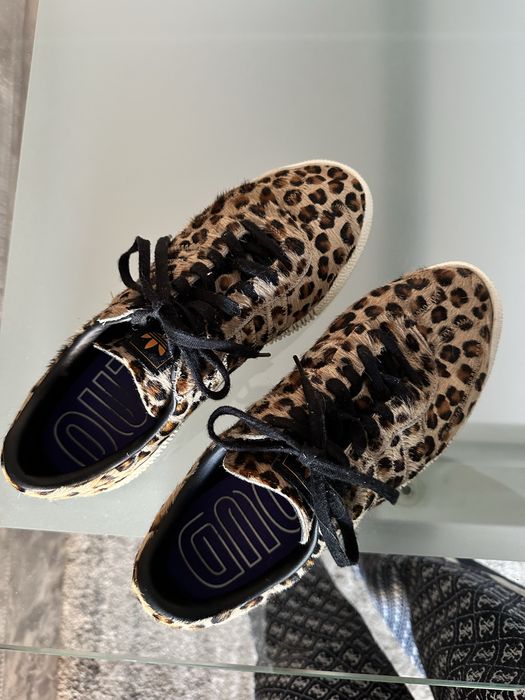 Маратонки Guess, Adidas 40 номер