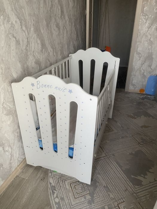 Продам детскую кроваткуЗ