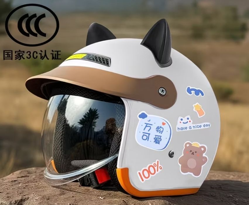 Защитный шлем белый