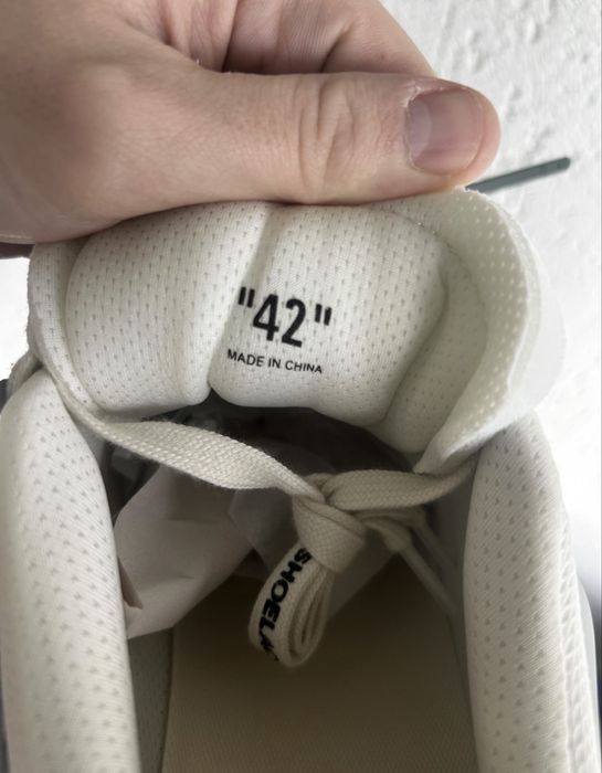 Off White Oddsy ( Punem doar cu avans )